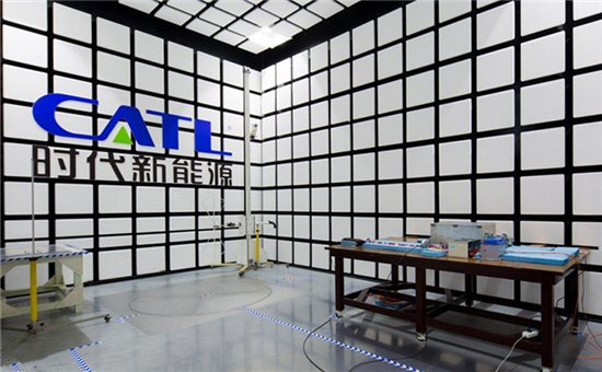 巨頭轉身 寧德時代的"時代"能走多遠? 巨頭轉身 寧德時代的"時代"能走多遠?