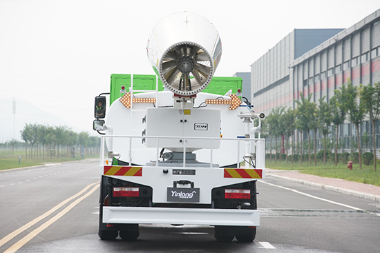 銀隆新能源多功能抑塵車出擊，車過無塵！