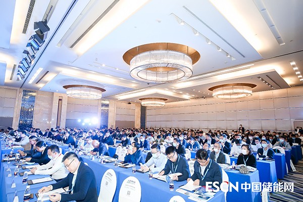 助推儲(chǔ)能領(lǐng)域“兩個(gè)一體化”建設(shè) 銀隆新能源“出新招” 助推儲(chǔ)能領(lǐng)域“兩個(gè)一體化”建設(shè) 銀隆新能源“出新招”