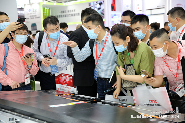 參觀人次10萬+ 上千家產業(yè)鏈企業(yè)亮相CIBF2021