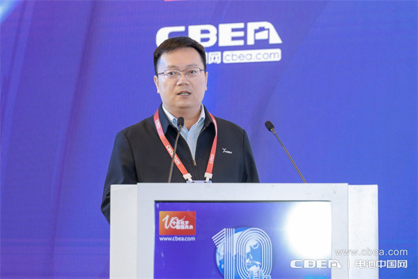 云山動(dòng)力袁定凱主旨發(fā)言：全極耳大圓柱迎發(fā)展歷史機(jī)遇