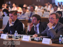 儲能國際峰會 嘉賓認真聆聽演講