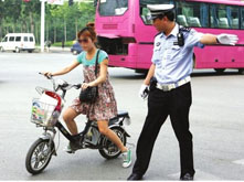 交警：廣州禁電已給足8年緩沖期