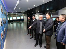 浙江省經(jīng)信委副主任杜華紅調(diào)研超威集團(tuán)